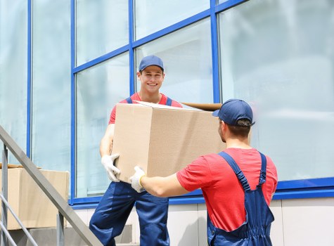 Packing and loading services for Croftonpark house removals