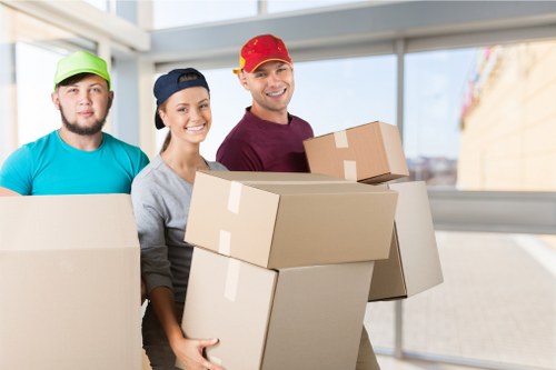 Local Croftonpark moving van for home and office transport