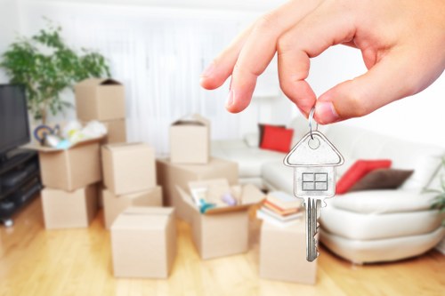 Careful box packing and labelling for relocation services in Croftonpark