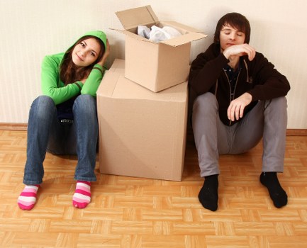 Van moving boxes and furniture during a service booking