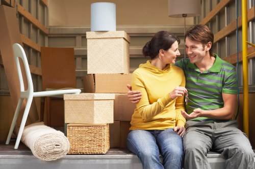 Free quote policy explained for a man with a van service in Crofton Park